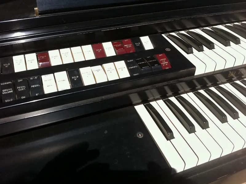 Junk Shop Frequency: The Bedroom Producers Turning Broken Keyboards into Cult Sounds